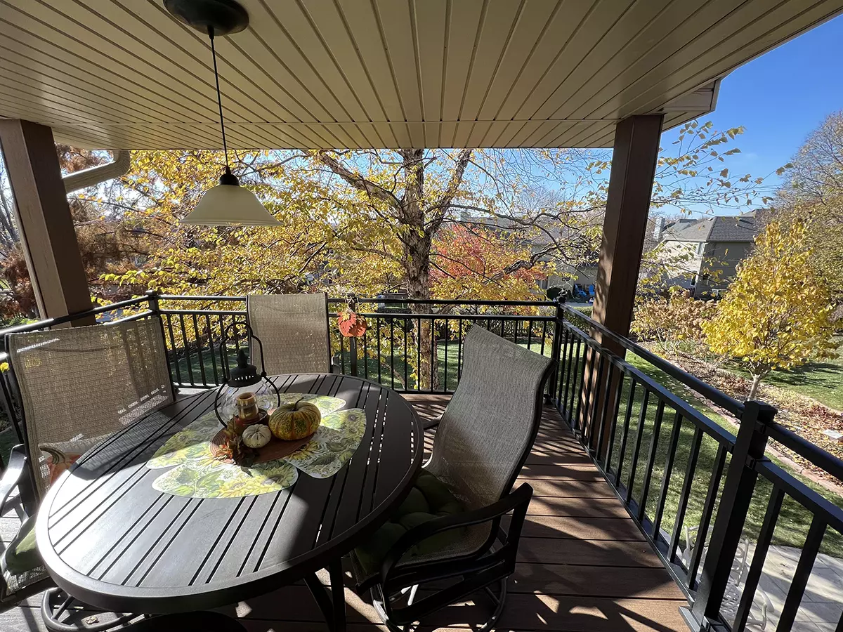 A new deck building in Bellevue with aluminum railings and composite decking