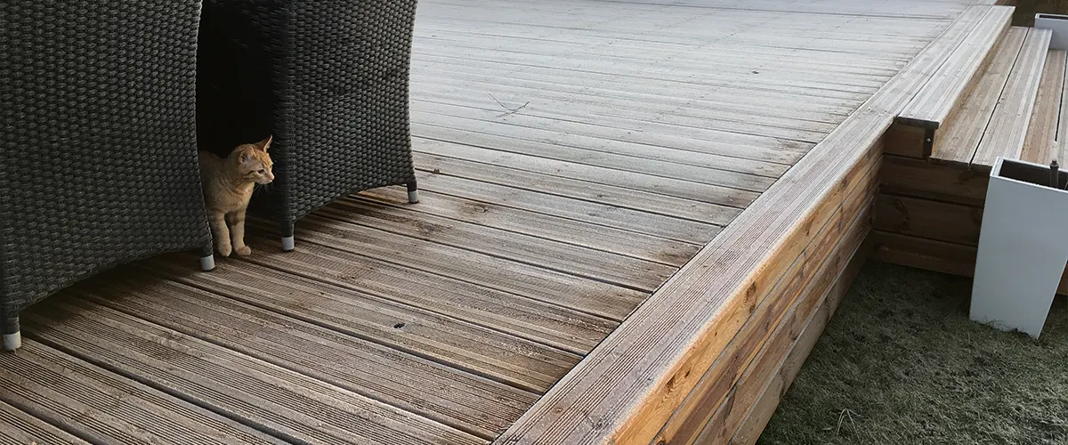 Composite decking that looks like wood