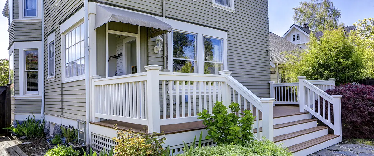 White deck railing and handrails for stairs