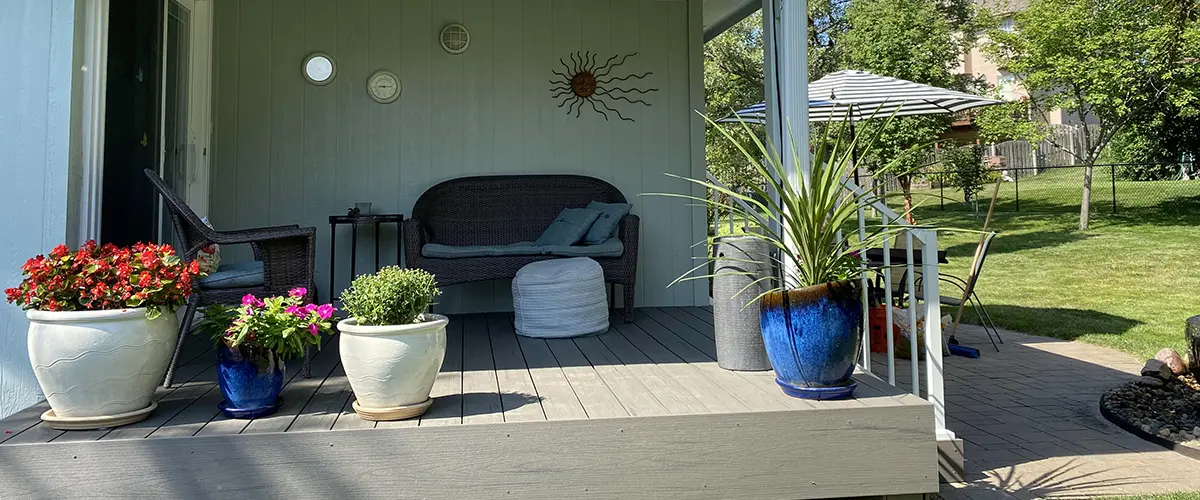 small deck with a reading corner