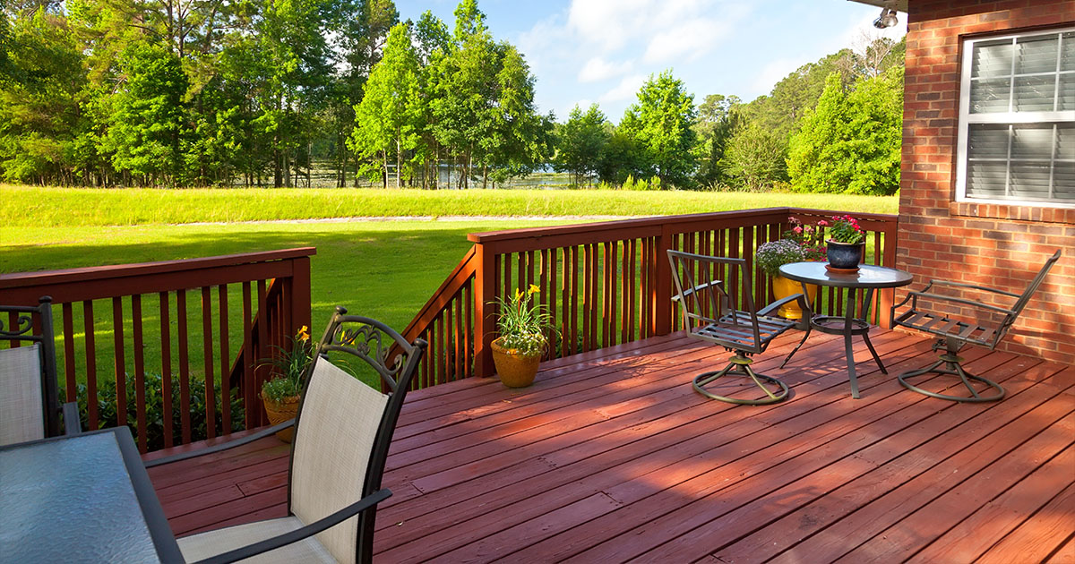 Blog Lincoln’s Weather and Decks: Best Materials for Nebraska Climate
