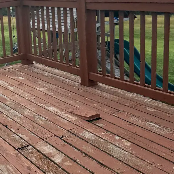 Huge Deck And Covered Porch In Omaha, NE sagging